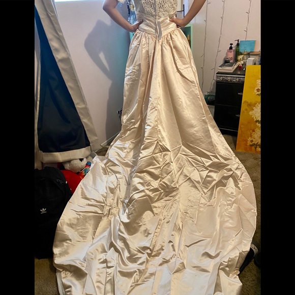 MONIQUE LUO BRIDAL WEDDING DRESS SIZE 12 - Picture 3 of 8